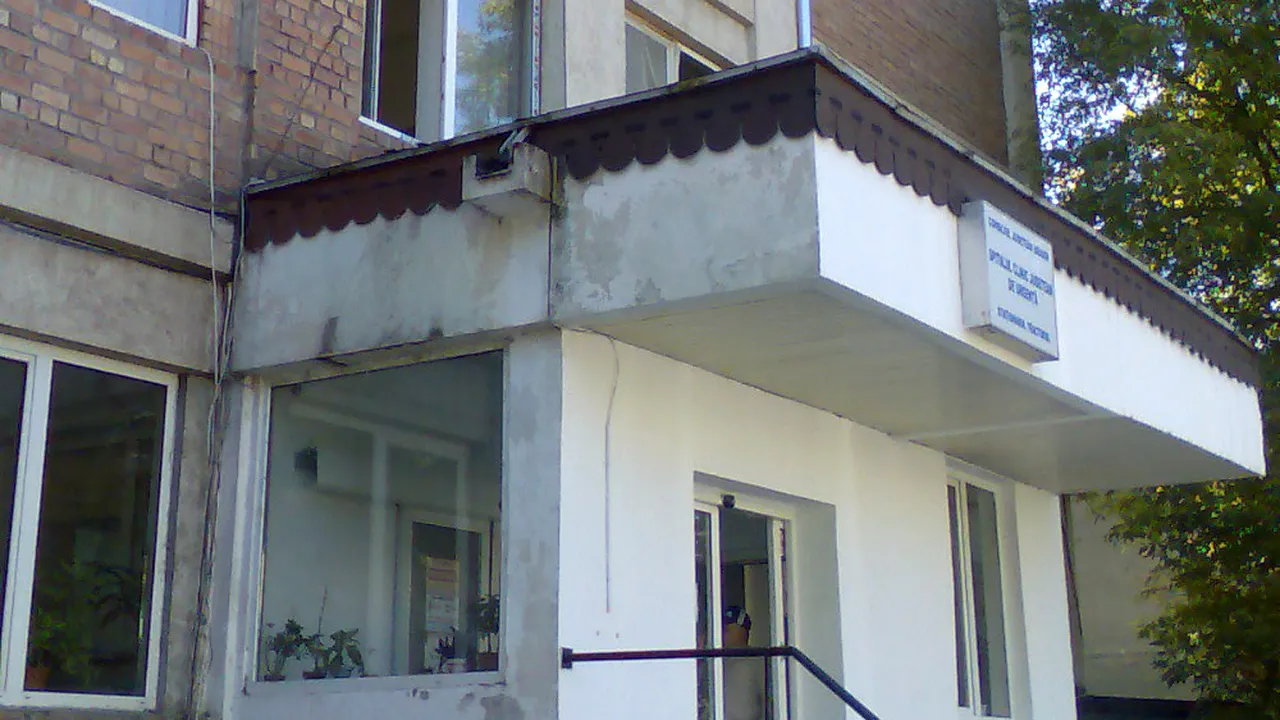 Dezvăluire scandaloasă despre medicul care a trimis-o acasă pe bătrâna găsită apoi moartă din cauza frigului