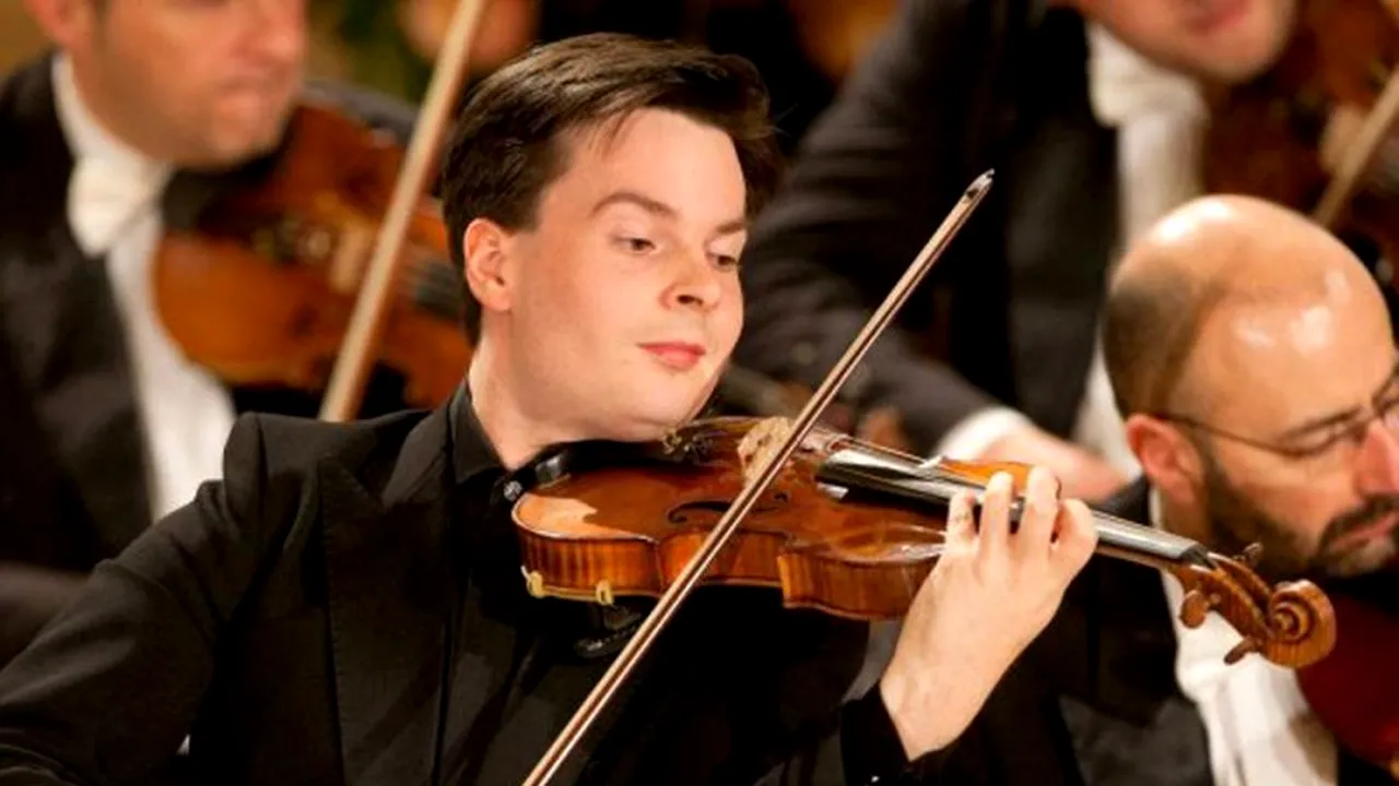 Violonistul Ștefan Tarara, laureat al Concursului Enescu 2014, va concerta la Iași