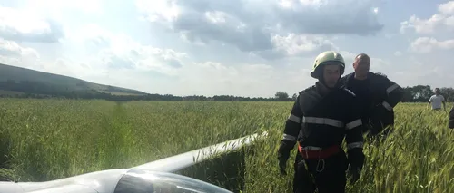 Un planor a aterizat de urgență pe un câmp din Covasna - FOTO