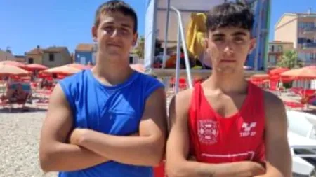 Un tânăr român a devenit EROU în Italia, după ce a salvat de la înec un bătrân de 82 de ani