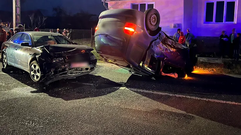 Accident SPECTACULOS în Bistrița: O mașină s-a răsturnat, după ce s-a ciocnit cu un alt autoturism, condus de un șofer de 18 ani
