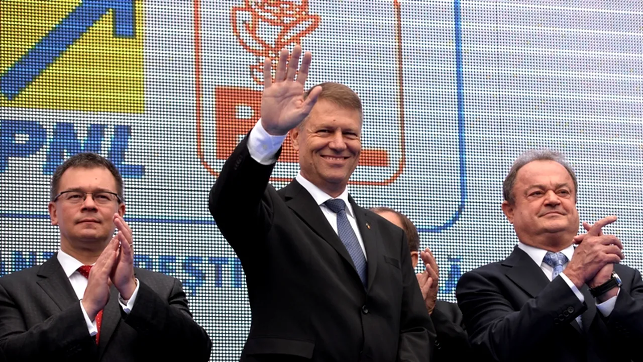 Mihai Răzvan Ungureanu, numit consilier personal al lui Klaus Iohannis