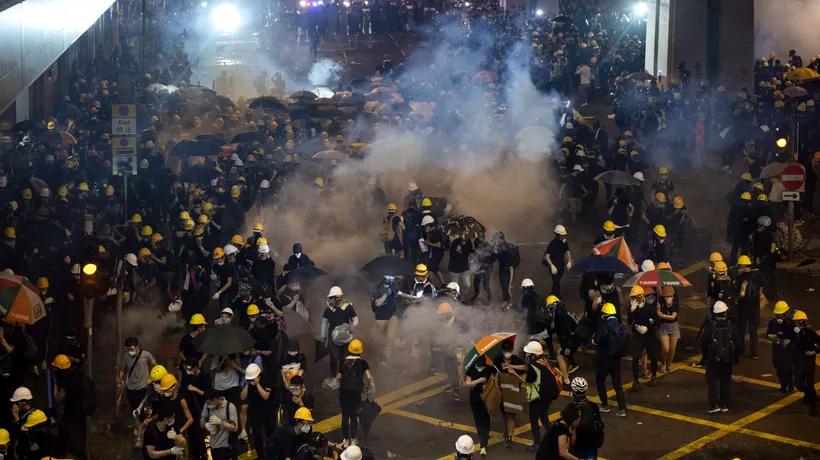 Proteste pro-democrație la Hong Kong în ultimele orele ale anului 2019 / Autoritățile au anulat spectacolul de artificii, pentru prima dată în ultimul deceniu