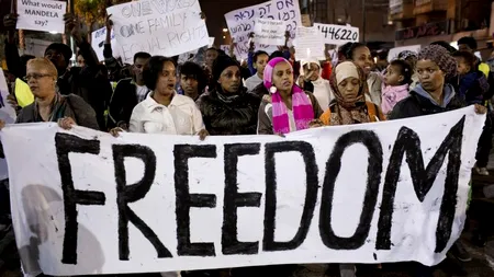 Mii de solicitanți de azil au manifestat la Tel-Aviv