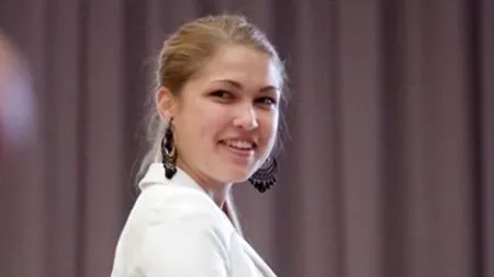 Așa s-a îmbrăcat cea mai deșteaptă elevă din Vilnius la o ceremonie oficială