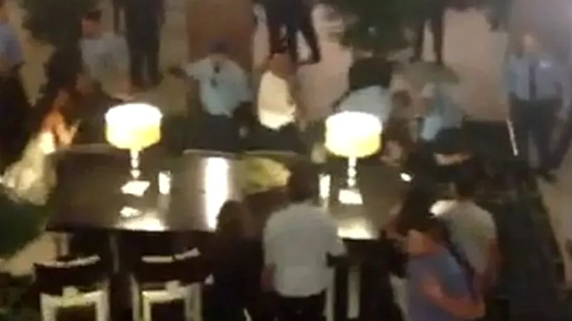 Bătaie generală între nuntașii de la două petreceri organizate în același hotel. VIDEO
