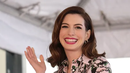 Celebra actriță Anne Hathaway, cunoscută pentru filmul „Diavolul se îmbracă de la Prada