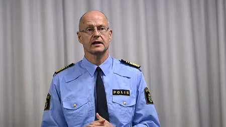 Şeful Poliţiei din Stockholm a fost găsit MORT în casă. Era anchetat după ce a fost acuzat că a avut o relaţie privată cu o colegă, pe care o făcuse și șefă