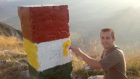 Bornele kilometrice din Ținutul Secuiesc au fost vopsite în culorile drapelului Ungariei. Doi români au intervenit și au remediat situația