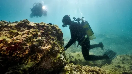 Tânăr de 19 ani, căutat de scafandri în zona Corbu. A intrat în mare şi nu a mai ieşit la mal