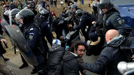 Un nou dosar penal la Pungești, în care sunt vizați 12 protestatari, pentru tulburare de posesie