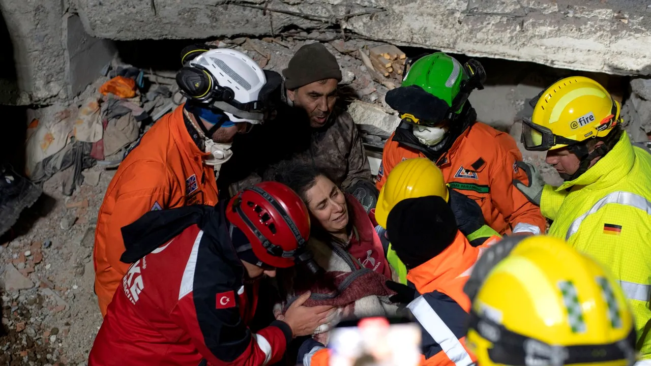 LIVE | Bilanțul CUTREMURELOR din Turcia și Siria depășește 41.000 de morți. OMS: „Este cel mai grav dezastru natural din ultimul secol” | Femeie salvată după 212 ore sub dărâmături