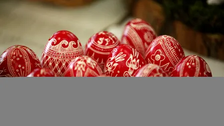 Oferta hotelierilor de Paște. Cât te costă să-ți petreci sărbătorile la munte, cu ouă roșii și cozonac
