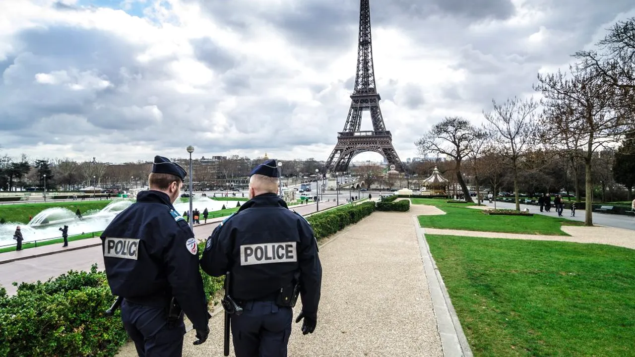 Franța a ridicat nivelul de alertă de securitate la cel mai înalt nivel după atentatul de la Nisa