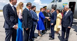Nicușor Dan a aterizat la Ankara. Președintele și partenera sa, Mirabela Grădinaru, au fost întâmpinați de o delegație a Turciei