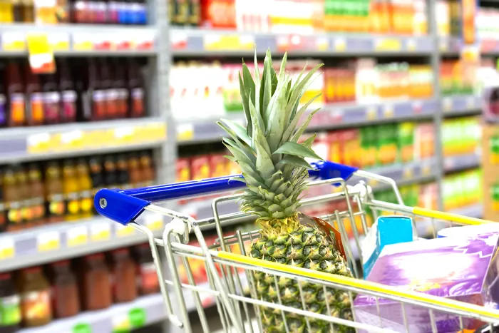 Greșeala pe care o faci atunci când mergi la supermarket. Ajungi să plătești mai mult decât necesar