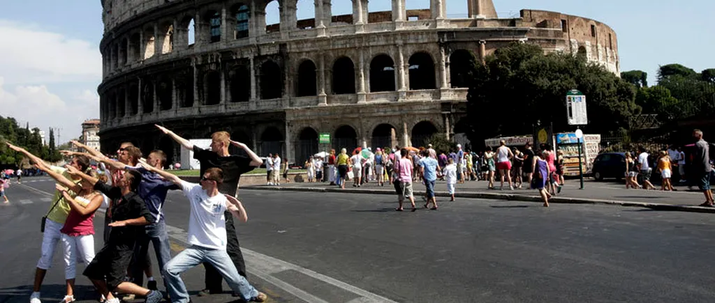 Zece români suspectați de furturi de la turiști, reținuți la Roma - La Repubblica