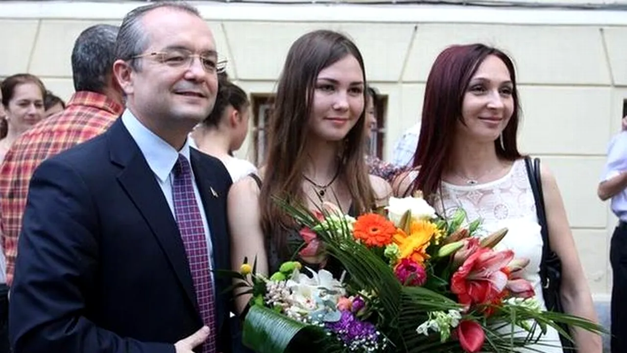 Fiica cea mare a lui Emil Boc, admisă la Facultatea de Drept a Universității Babeș-Bolyai. Cu ce medie a intrat