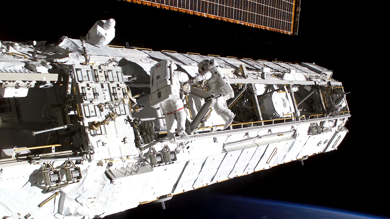 Moș Crăciun a ajuns și pe Stația Spațială