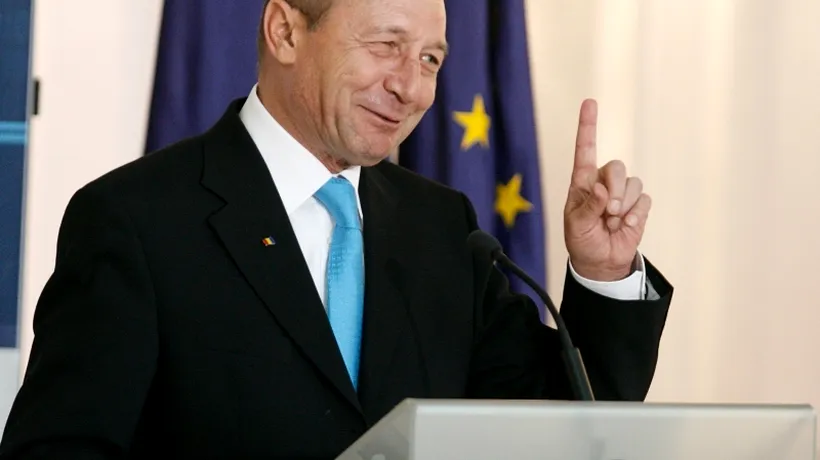 NATO: Traian Băsescu este PREMIERUL României