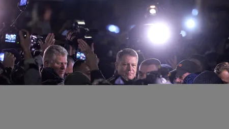 Protest #Colectiv ZIUA 6. Klaus Iohannis a venit în Piața Universității