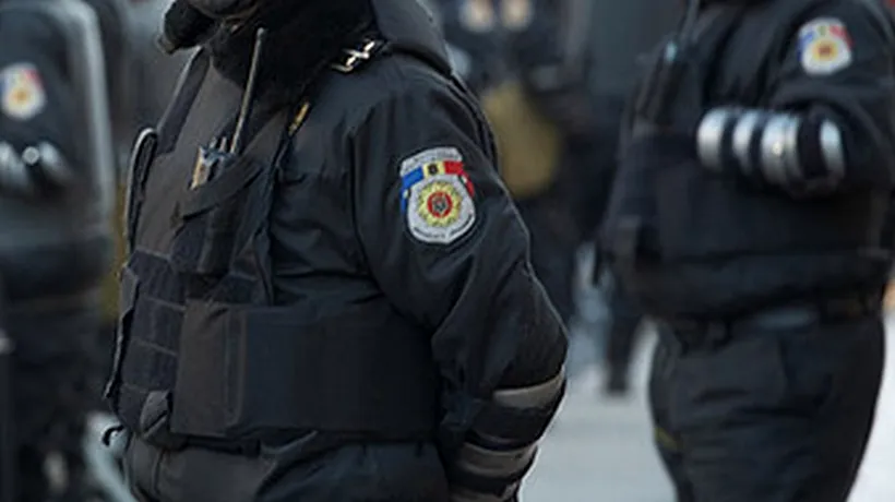 13 persoane, reținute pentru un presupus complot de a ataca orașe din Republica Moldova