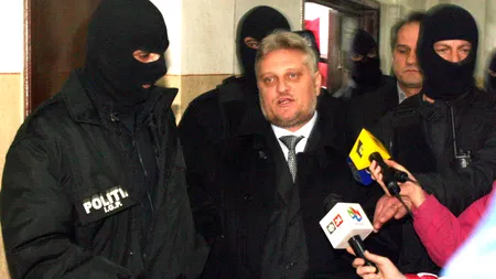 Trei dintre cei mai cunoscuți deținuți din România, scriitori la revista Penitenciarului Rahova. Prejudiciatorul RAFO scrie analize economice, fostul lider CNSLR Frăția - poezii despre trădare