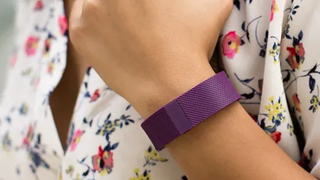 Brățările de fitness sunt bune pentru sănătate, dar ținta de 10.000 de pași/zi ar putea fi supraapreciată. Câți pași sunt necesari, zilnic