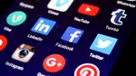 Ce spune ANCOM despre platformele online care restricționează sau închid conturi ale utilizatorilor