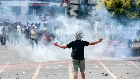 Cel puțin 11 morți și zeci de răniți în NEPAL: Poliția a deschis focul asupra mulțimii care protesta la Parlament împotriva interzicerii social media