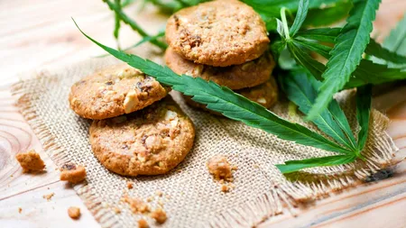 Șase copii cu vârste cuprinse între 4 - 14 ani, internați după ce au consumat biscuiți cu CANABIS primiți de la niște persoane necunoscute