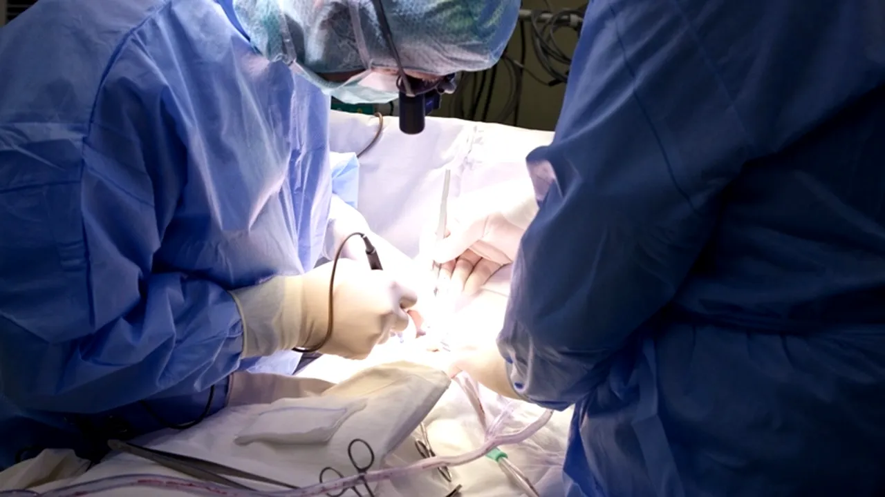 Pană: Peste 3.000 de operații de extirpare a unui sân din cauza cancerului, făcute anual în România
