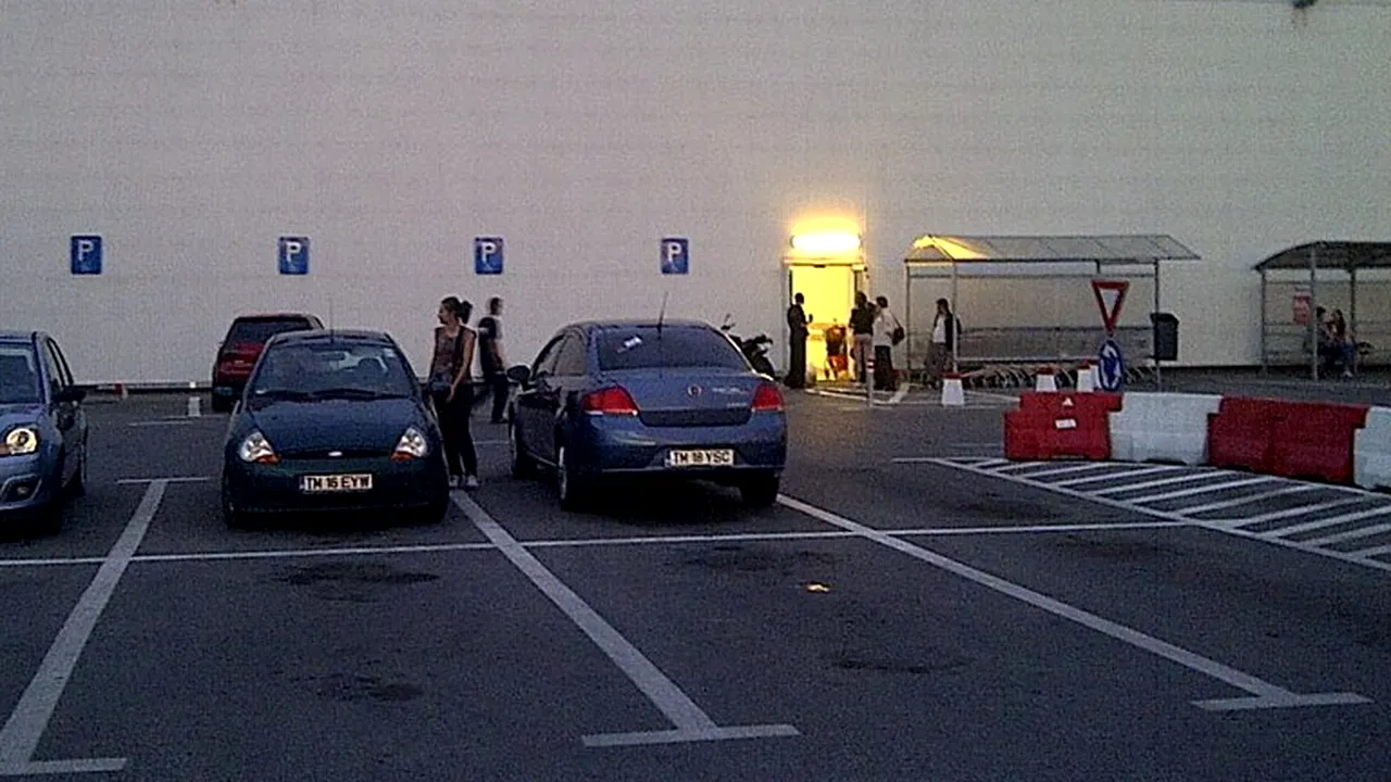 Incendiu într-un hipermarket din Timișoara: sute de persoane au fost evacuate