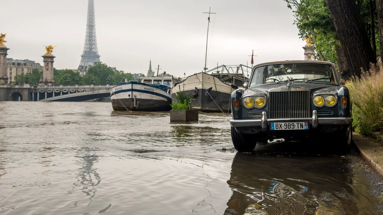 Fluviul Sena a ajuns la cel mai ridicat nivel din ultimii 30 de ani