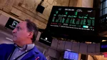 Încrederea cetățenilor americani în starea economiei se deteriorează, în contextul politicilor aplicate de Trump