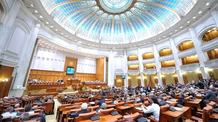 PARLAMENTUL MUȚILOR. Topul senatorilor și deputaților care au vorbit mai puțin de 5 minute în patru ani