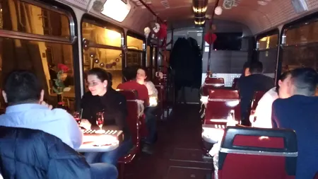 CĂSĂTORII speciale, primul festival de CIOCOLATĂ ARTIZANALĂ și o cină în TRAMVAI. Cum au petrecut ROMÂNII Ziua Îndrăgostiților