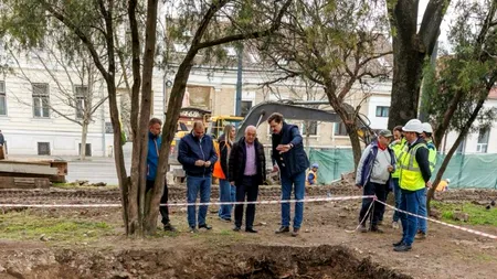 Emil Boc vrea LECȚII de istorie în aer liber și dă acces la zidul roman, recent descoperit la Cluj