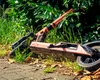 O fată de 15 ani a MURIT după ce a căzut de pe o trotinetă electrică. Minora era pasageră și stătea în spatele persoanei care o conducea