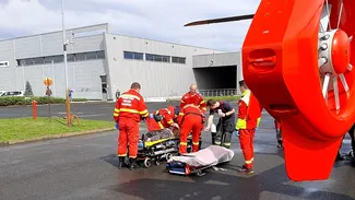 FOTO-VIDEO – Accident de muncă în Arad: Brațul unui bărbat de 37 de ani a fost smuls de o presă / A fost nevoie de intervenția elicopterului SMURD