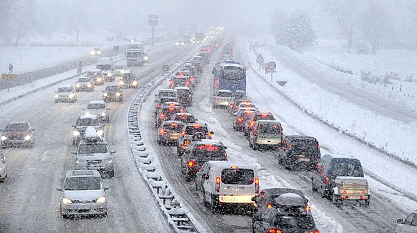 Peste 15.000 de mașini, blocate în Alpii francezi din cauza zăpezii
