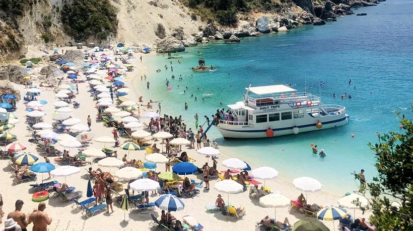Plajă cu TARIF de intrare, ca la cinematograf, în Grecia. Câți bani i s-au cerut unei turiste din România