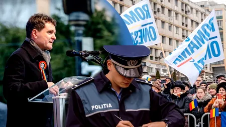 Cei care l-au huiduit pe Nicușor Dan, la Iași, sunt vânați pentru amenzi de autoritățile locale. Plouă cu procese verbale