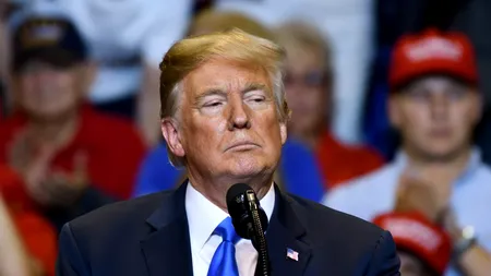 USA. Donald Trump a distribuit un clip în care susţinătorii săi sunt filmaţi când strigă „White power!” („Puterea albilor!”)