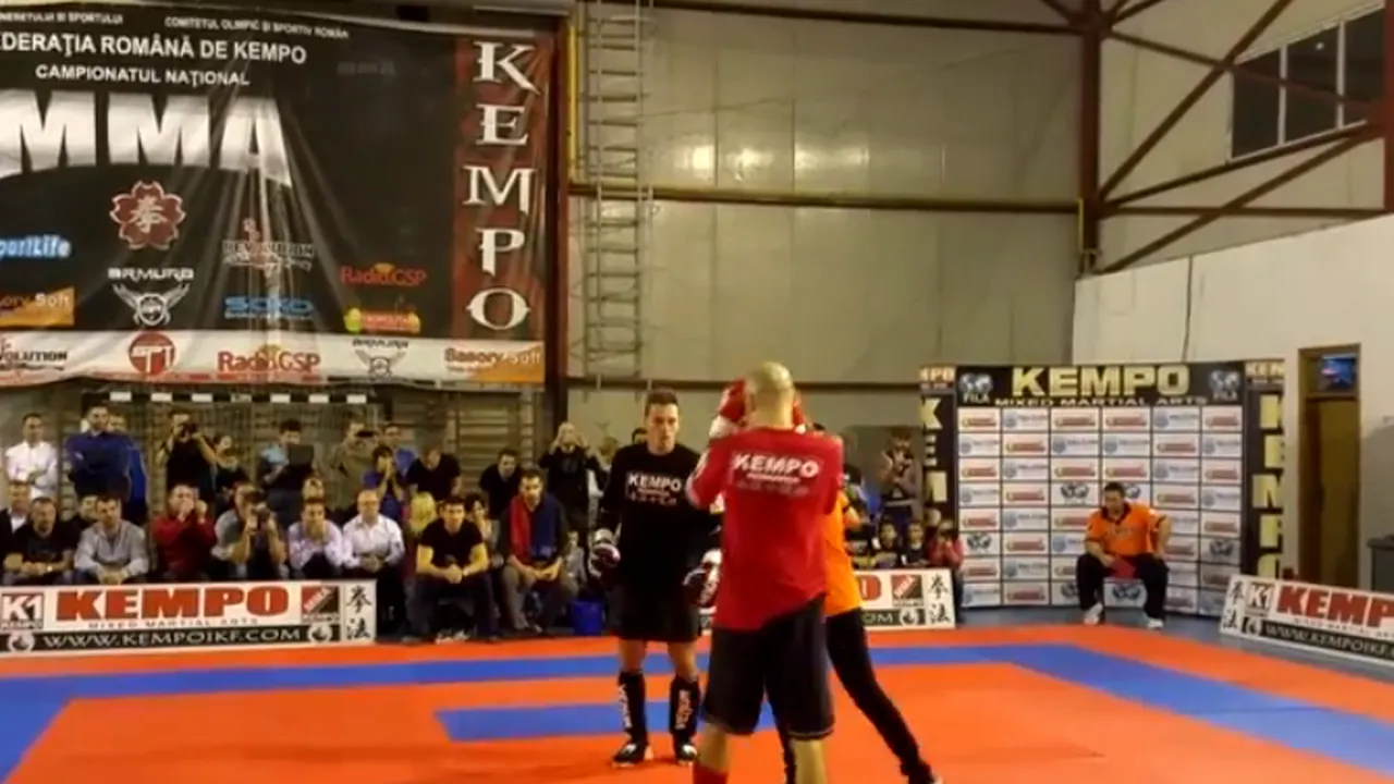 Cum îi răspunde lui Mircea Badea motociclistul care l-a umilit în ring. 