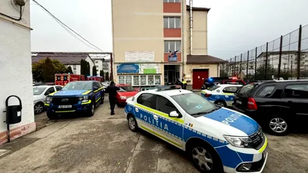 Pe cine ar fi vizat, de fapt, elevul agresor de la școala din Bistrița / Băiatul a atacat cu un cuțit o profesoară și un coleg / Inspectorul șef al ISJ Bistrița Năsăud califică incidentul drept un atac rasist