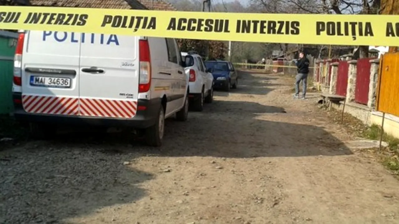 Pentru că nu i-a gătit, un băcăuan și-a omorât soția cu zeci de lovituri de greblă. După crimă a dormit liniștit până a doua zi