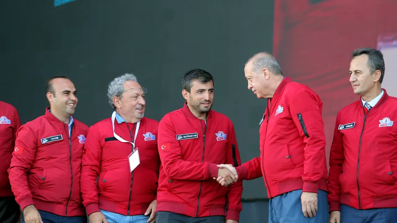 „Secretul” dronei care a îngrozit soldații ruși. Cine este creatorul „Bayraktar TB2”, considerat și „Elon Musk al Turciei”