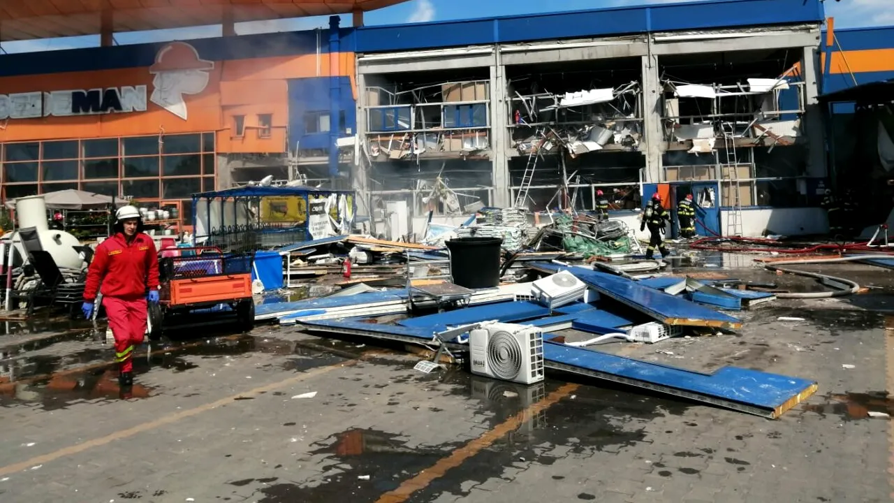 Trei dintre victimele exploziei de la „DEDEMAN” Botoșani, internate la Terapie Intensivă/Procurorii au deschis dosar penal