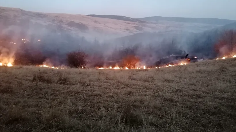 Comuna în care incendiile de vegetație ar putea fi urmărite cu drona. Măsuri inedite propuse de un primar disperat